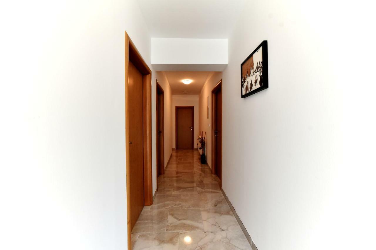 Apartman Hertz 伊莫茨基 外观 照片