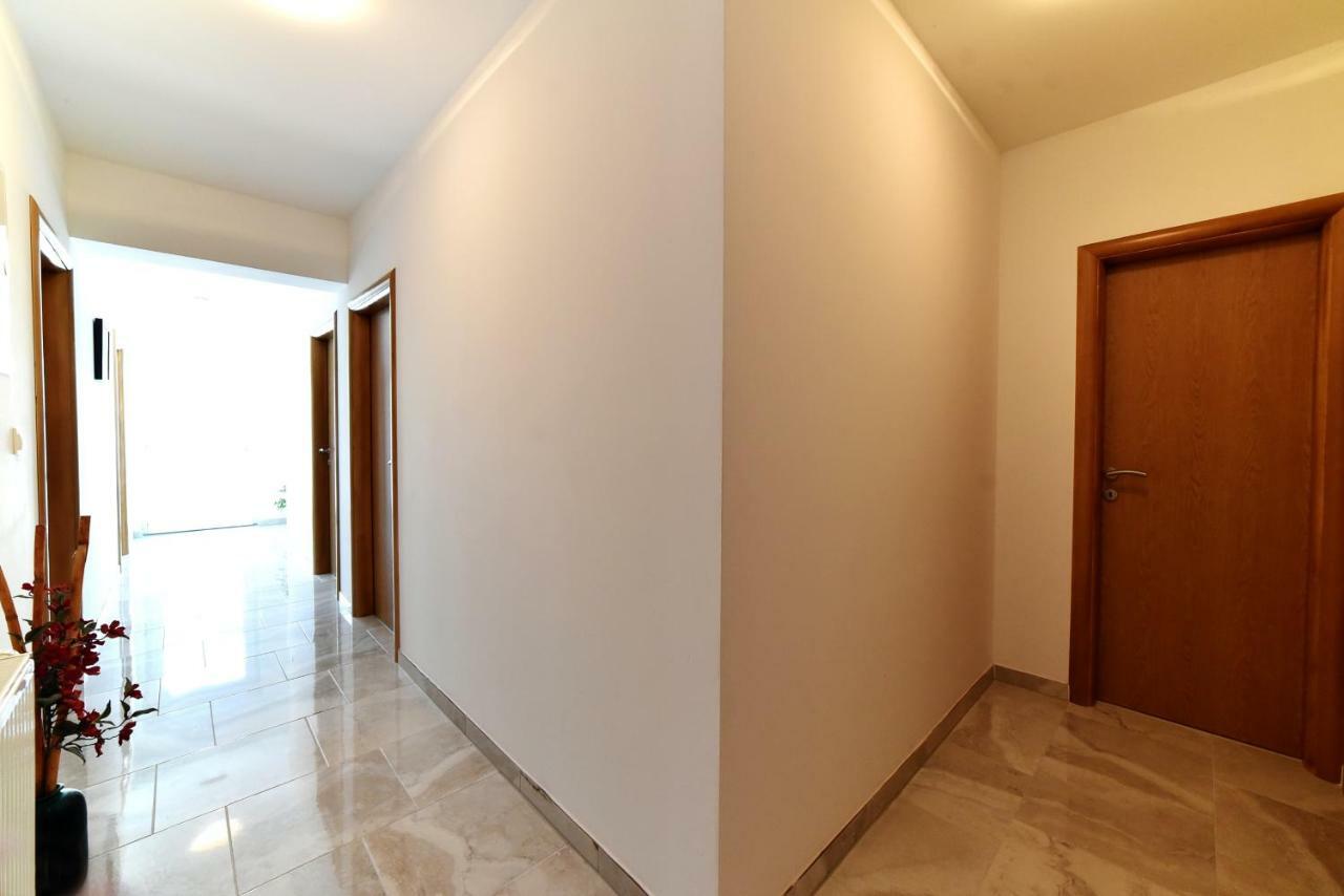 Apartman Hertz 伊莫茨基 外观 照片
