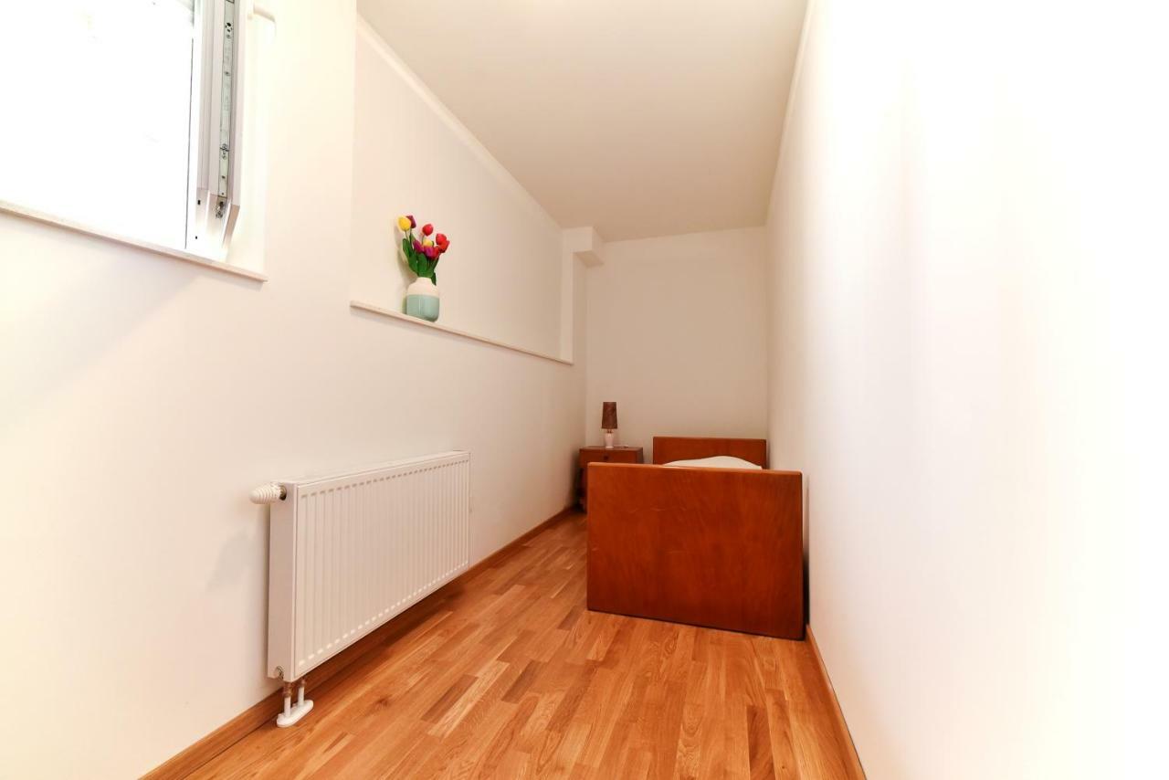 Apartman Hertz 伊莫茨基 外观 照片